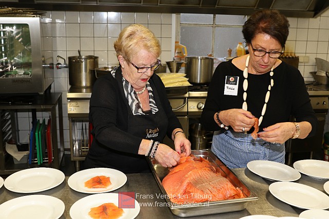 20151220 eetmetjehart kerstdiner2015 frans versteden fotografie tilburginbeeld FRVE9698.jpg